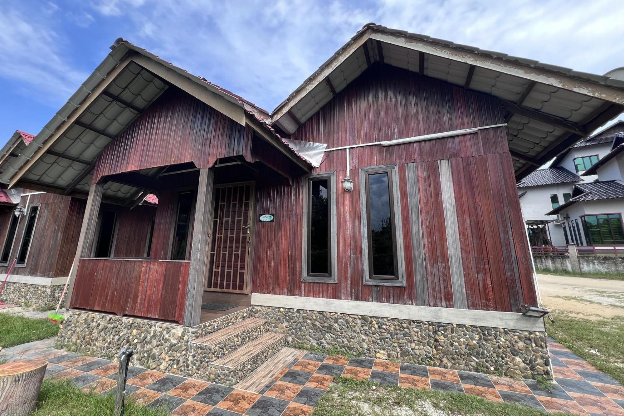 Nurbayu Chalet, Kemaman Куантан Екстер'єр фото