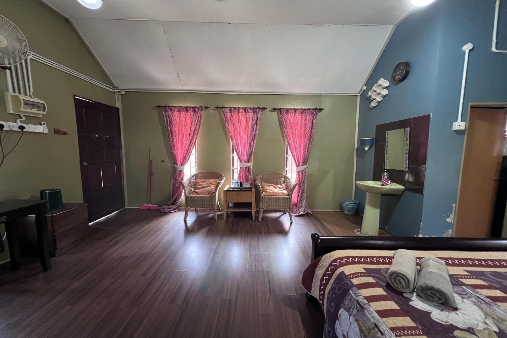 Nurbayu Chalet, Kemaman Куантан Екстер'єр фото