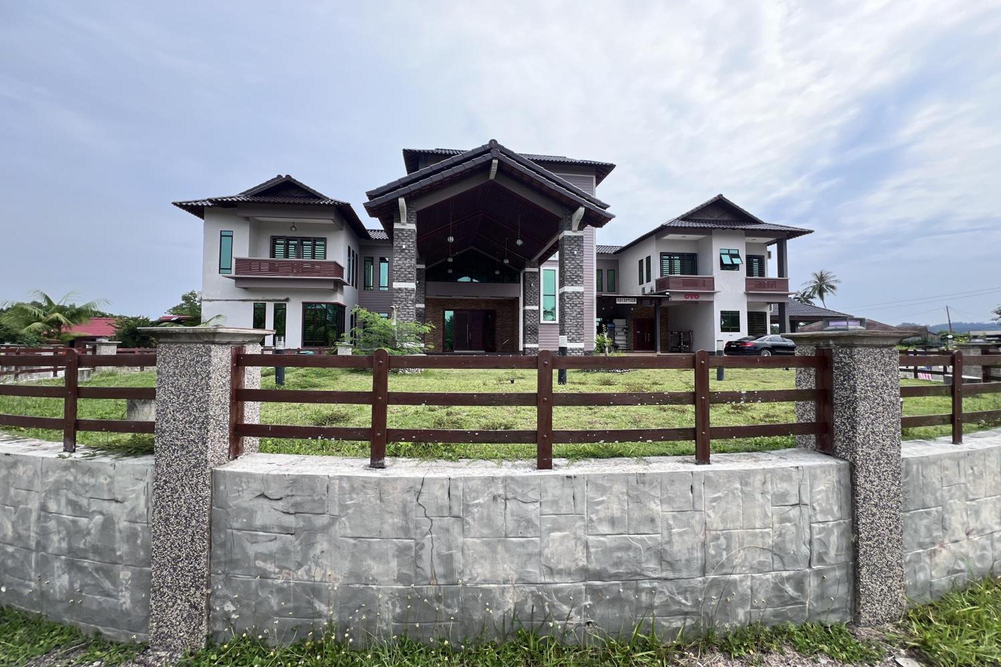 Nurbayu Chalet, Kemaman Куантан Екстер'єр фото
