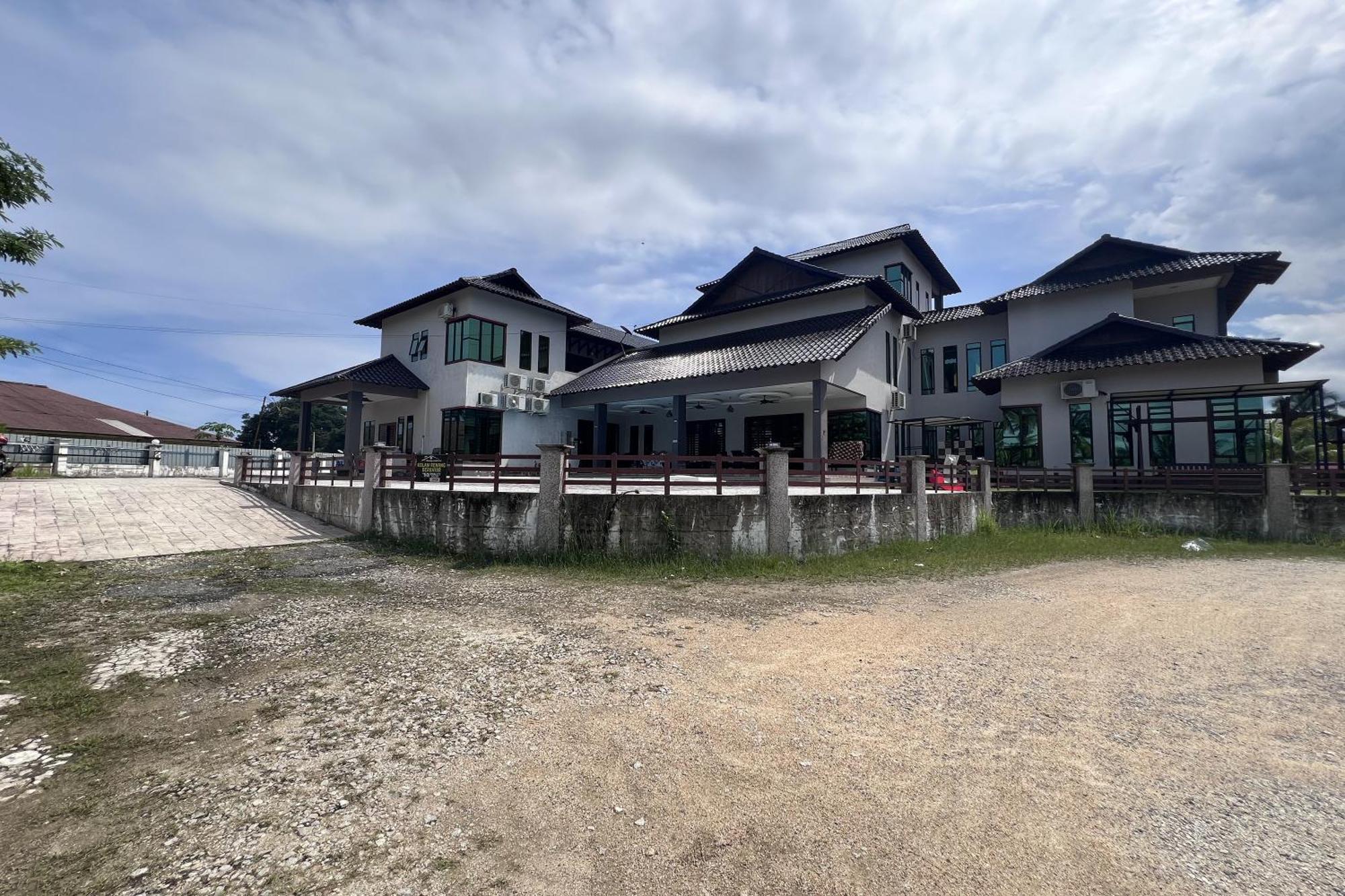Nurbayu Chalet, Kemaman Куантан Екстер'єр фото